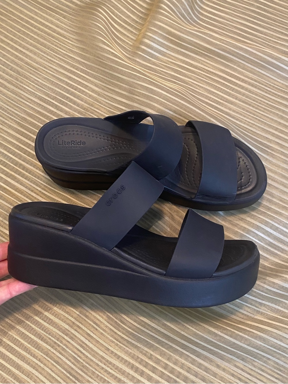 CROCS Women's Black Platform Slide Sandals, size 9